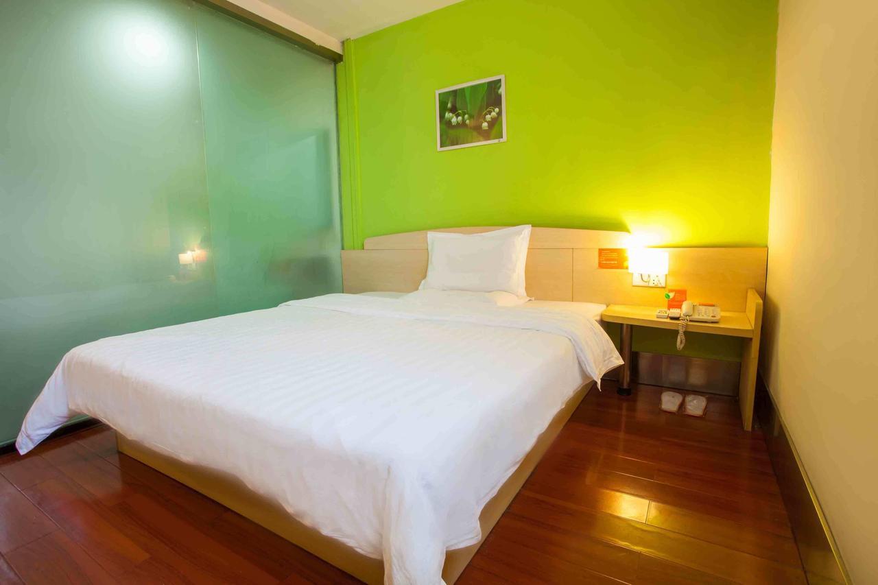 7Days Inn Wuhan Airport Panlong City Екстер'єр фото
