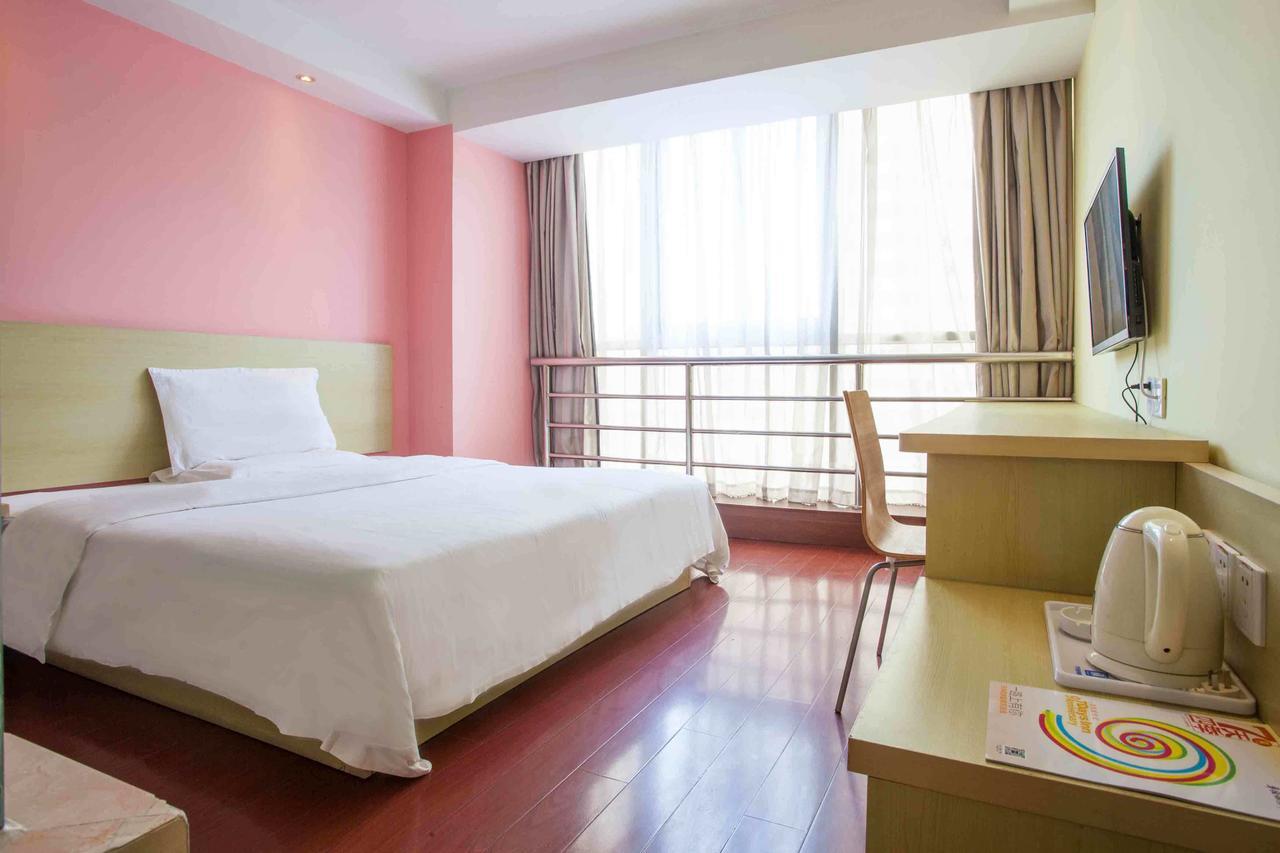 7Days Inn Wuhan Airport Panlong City Екстер'єр фото