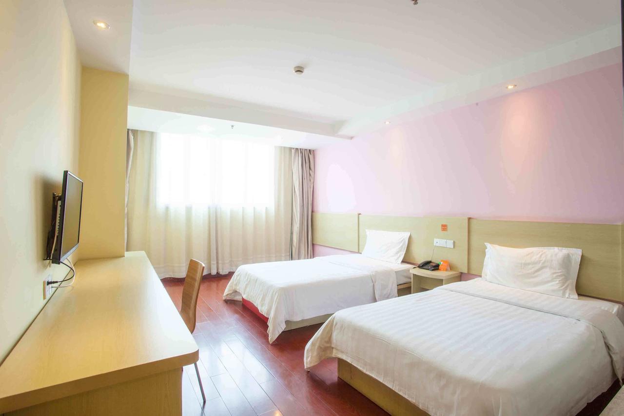 7Days Inn Wuhan Airport Panlong City Екстер'єр фото