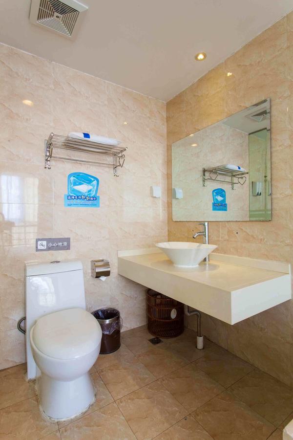 7Days Inn Wuhan Airport Panlong City Екстер'єр фото