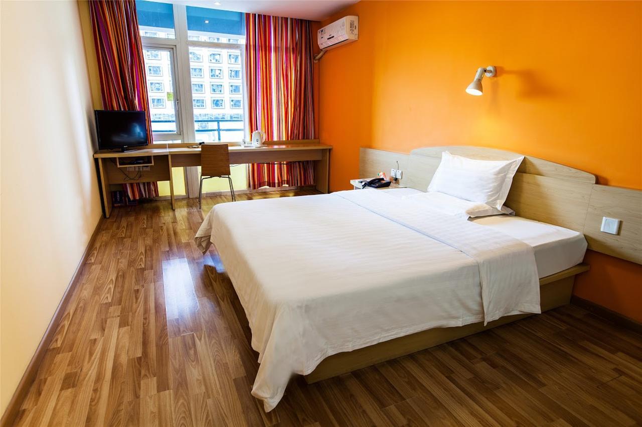 7Days Inn Wuhan Airport Panlong City Екстер'єр фото
