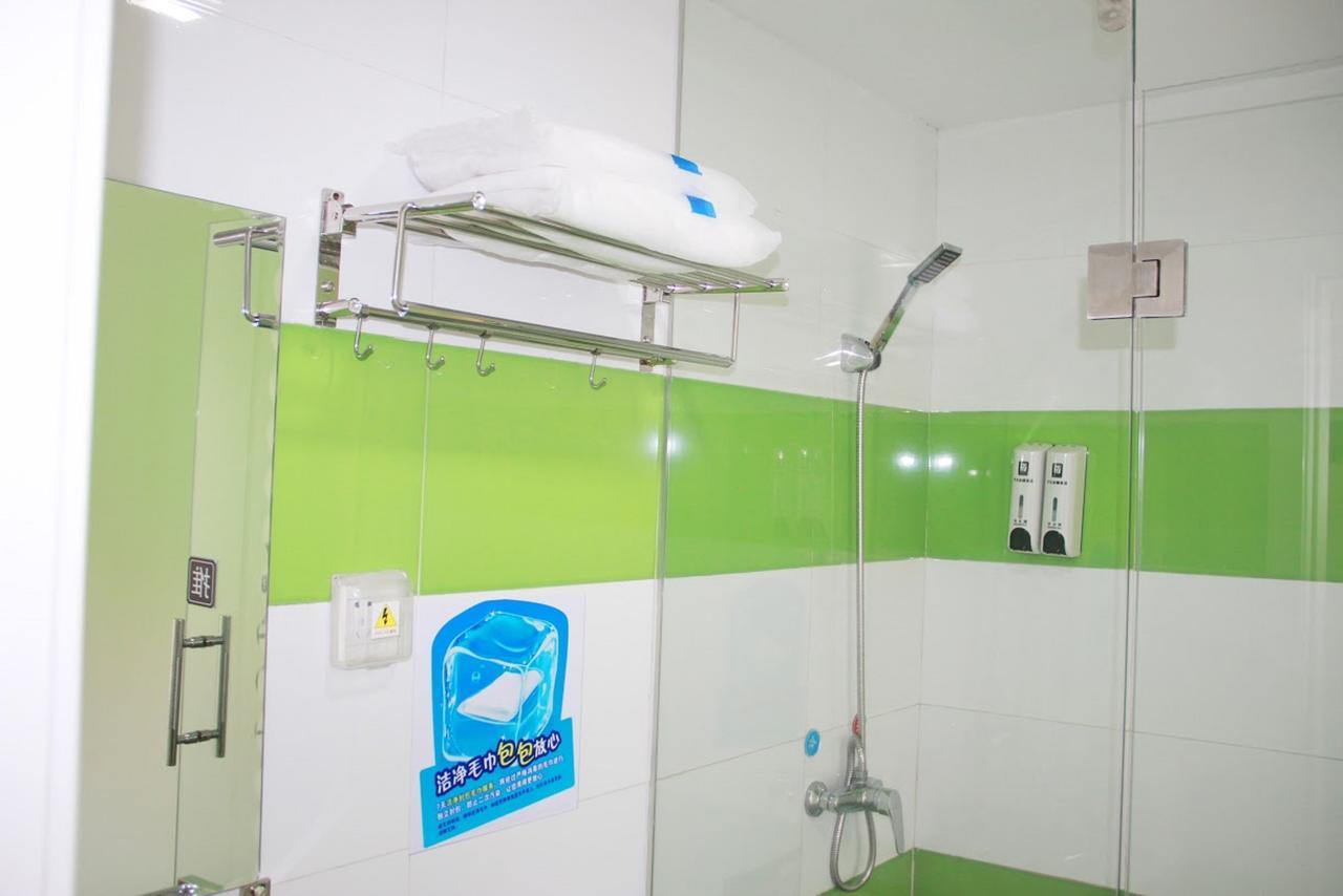 7Days Inn Wuhan Airport Panlong City Екстер'єр фото